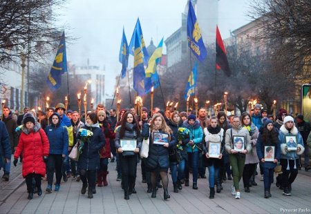 В Івано-Франківську вшанували пам'ять Героїв Небесної Сотні
