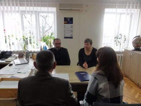 Обласний центр зайнятості підписав договір про співпрацю з благодійною організацією «Благодійний фонд «Карітас Івано-Франківськ УГКЦ»