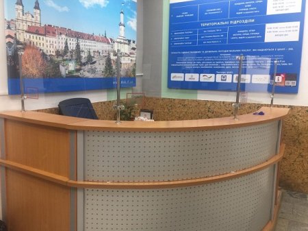 У ЦНАП м. Івано-Франківська встановлено захисні екрани