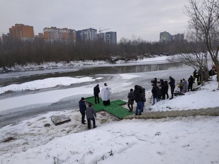 Рятівники на водних об’єктах міста в день Водохреща.