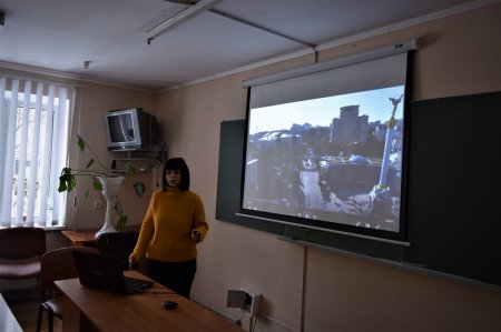 ВШАНОВУЮЧИ ПАМ'ЯТЬ ГЕРОЇВ НЕБЕСНОЇ СОТНІ