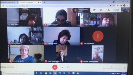 Спеціалісти Держпродспоживслужби обговорили з освітянами Івано-Франківська питання організації харчування дітей