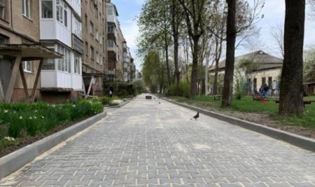 УКБ завершило капітальний ремонт прибудинкової території на Коновальця, 147