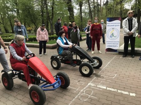 Змагання з перегонів на веломобілях серед дітей та молоді з інвалідністю