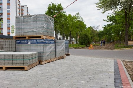 НОВЕНЬКИЙ СКВЕР НА БАМІ: РОБОТИ В РОЗПАЛІ