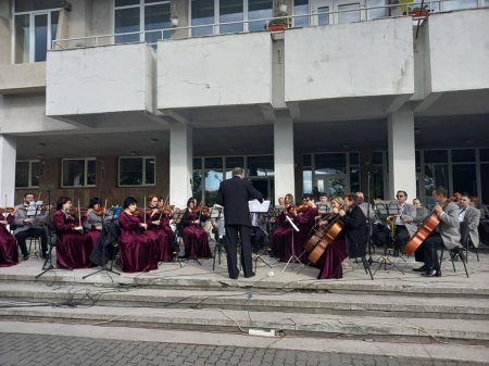 КОНЦЕРТ ДО 150-РІЧЧЯ ВІД ДНЯ НАРОДЖЕННЯ В. СТЕФАНИКА НА ВУЛИЦІ СТЕФАНИКА