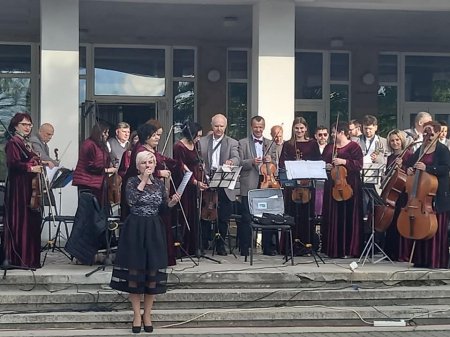 КОНЦЕРТ ДО 150-РІЧЧЯ ВІД ДНЯ НАРОДЖЕННЯ В. СТЕФАНИКА НА ВУЛИЦІ СТЕФАНИКА