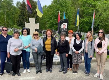 У День Героїв в Івано-Франківській міській територіальній громаді  віддали шану полеглим захисникам України
