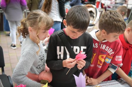ФЕЄРИЧНЕ СВЯТО ДЛЯ ДІТЕЙ У МІСЬКОМУ ПАРКУ