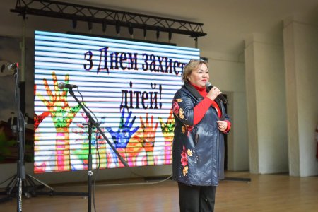 ФЕЄРИЧНЕ СВЯТО ДЛЯ ДІТЕЙ У МІСЬКОМУ ПАРКУ