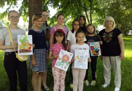 В ОПРИШІВЦЯХ ДІТИ РОЗМАЛЬОВУВАЛИ КАЗКУ
