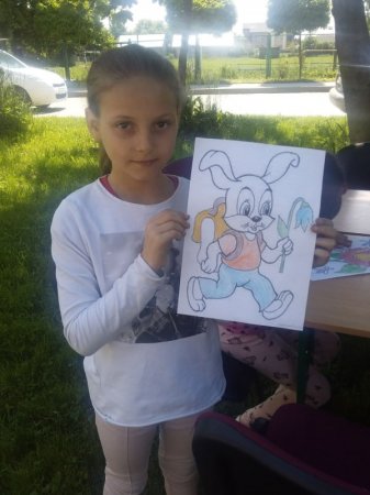 В ОПРИШІВЦЯХ ДІТИ РОЗМАЛЬОВУВАЛИ КАЗКУ
