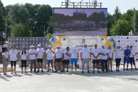 ОЛІМПІЙСЬКИЙ ДЕНЬ НА МІСЬКОМУ ОЗЕРІ
