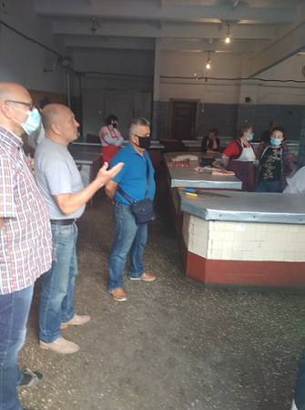 На Коломийщині спеціалісти Держпродспоживслужби надали реалізаторам м’ясної продукції рекомендації щодо профілактики АЧС 