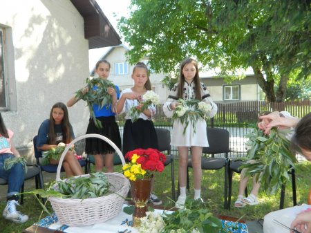 6 липня в Народному домі с.Микитині відбулася бесіда «Дива купальської ночі» університету «Народознавство».