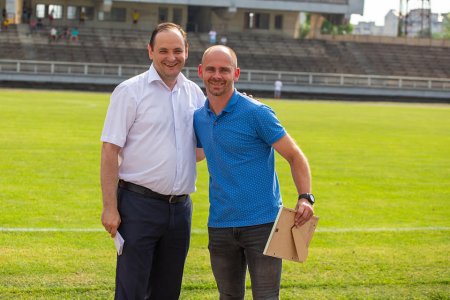МФК «Прикарпаття»  підписав Меморандум з львівським "Рухом".