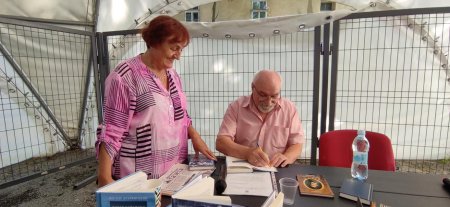 Презентація просто неба: франківський письменник Василь Добрянський представив три нові книги