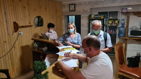 РЕЙДОВА ГРУПА ПРОВЕЛА СПІВБЕСІДИ ЩОДО ПОРЯДКУ ВИКОРИСТАННЯ ПРАЦІ НАЙМАНИХ ПРАЦІВНИКІВ З МІСЦЕВИМИ ПІДПРИЄМЦЯМИ