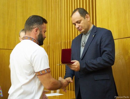 ВІДБУЛАСЬ УРОЧИСТА СЕСІЯ ІВАНО-ФРАНКІВСЬКОЇ МІСЬКОЇ РАДИ