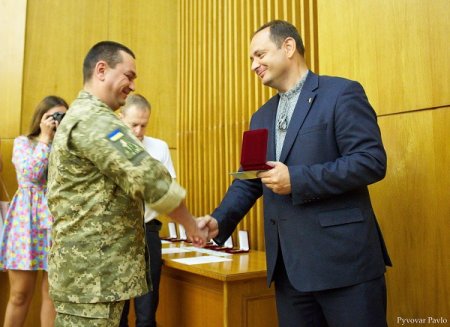 ВІДБУЛАСЬ УРОЧИСТА СЕСІЯ ІВАНО-ФРАНКІВСЬКОЇ МІСЬКОЇ РАДИ