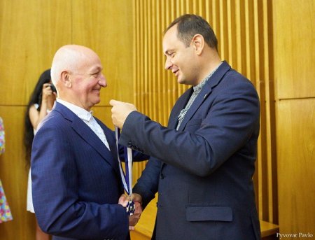 ВІДБУЛАСЬ УРОЧИСТА СЕСІЯ ІВАНО-ФРАНКІВСЬКОЇ МІСЬКОЇ РАДИ