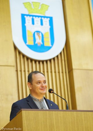 ВІДБУЛАСЬ УРОЧИСТА СЕСІЯ ІВАНО-ФРАНКІВСЬКОЇ МІСЬКОЇ РАДИ