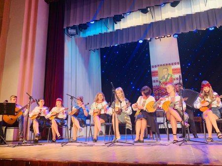 СВЯТКОВИЙ КОНЦЕРТ "ВІН ДЛЯ ТЕБЕ ГОРІВ, УКРАЇНСЬКИЙ НАРОДЕ"