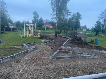 КАПІТАЛЬНИЙ РЕМОНТ СКВЕРУ В СЕЛІ ДРАГОМИРЧАНИ 