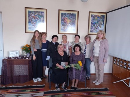 ПРЕЗЕНТАЦІЯ НОВОЇ КНИГИ СВІТЛАНИ ТКАЧУК У ТИСМЕНИЧАНАХ