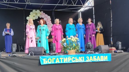 КРИХІВЦІ ФЕЄРИЧНО ВІДСВЯТКУВАЛИ 594 РІЧНИЦЮ!