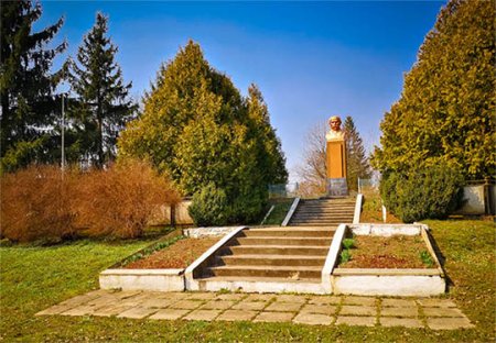 СЕЛО ДОБРОВЛЯНИ ІВАНО-ФРАНКІВСЬКОЇ МІСЬКОЇ ТЕРИТОРІАЛЬНОЇ ГРОМАДИ