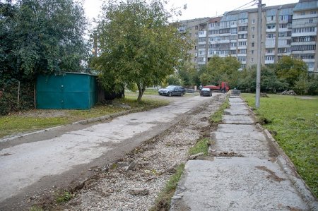 НА ВУЛИЦІ СИМОНЕНКА, 13 ЙДЕ ДО ЗАВЕРШЕННЯ КАПІТАЛЬНИЙ РЕМОНТ