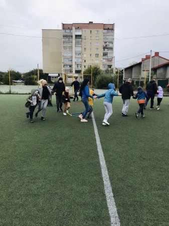 СПОРТИВНІ РОЗВАГИ СЕРЕД СІМЕЙ З ДІТЬМИ З ІНВАЛІДНІСТЮ 