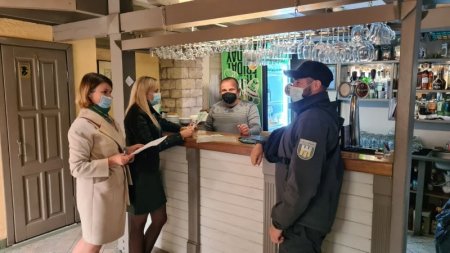 ПІДСУМКИ ІНФОРМАЦІЙНОГО РЕЙДУ В СЕРЕДМІСТІ: ВИЯВЛЕНО 6 ПРАЦІВНИКІВ-«СТАЖЕРІВ» У ДВОХ ПІДПРИЄМЦІВ