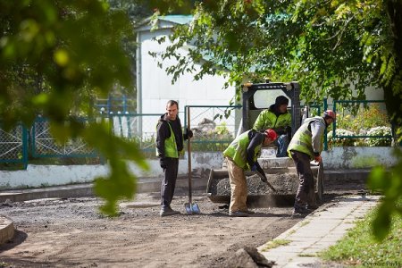 ВИРІВНЯНИЙ ЯКІСТЮ ПРОЇЗД