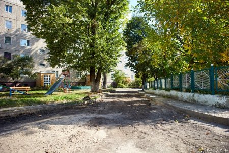 ВИРІВНЯНИЙ ЯКІСТЮ ПРОЇЗД