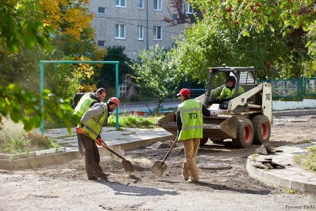 ВИРІВНЯНИЙ ЯКІСТЮ ПРОЇЗД