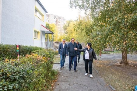 ЗРОСТАТИ У ТЕПЛІ І ЗАТИШКУ