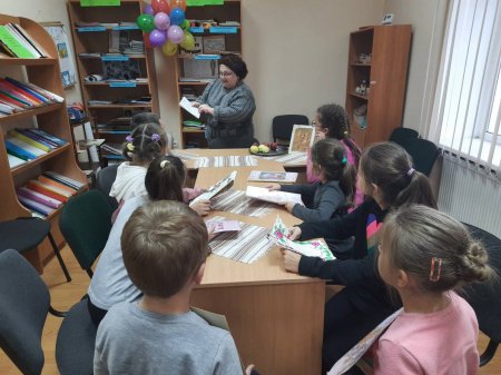 ЗАСІДАННЯ КЛУБУ ЛЮБИТЕЛІВ МУЗИКИ «ЛІРА» ЗА ТЕМОЮ «МУЗИКА  РІДНОГО ДОМУ»