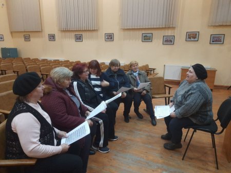 1 ЖОВТНЯ 2021РОКУ, В ПРИМІЩЕННІ БУДИНКУ КУЛЬТУРИ СЕЛА ВОВЧИНЕЦЬ  ВІДБУЛИСЬ СПІВОЧІ ПОСИДЕНЬКИ 