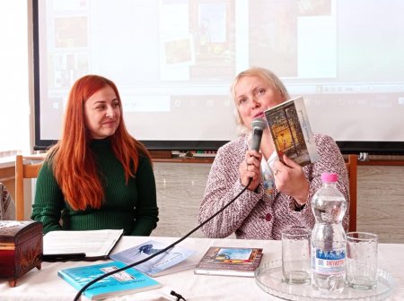 У БІБЛІОТЕЦІ ВІДБУЛАСЯ ЗУСТРІЧ З НАТАЛІЄЮ ДАНИЛЮК