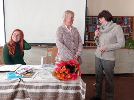 У БІБЛІОТЕЦІ ВІДБУЛАСЯ ЗУСТРІЧ З НАТАЛІЄЮ ДАНИЛЮК