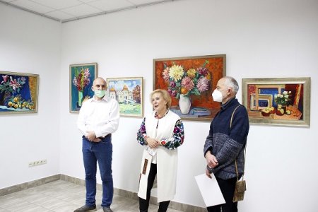 ВІДКРИТТЯ ВИСТАВОК "НА ПЛЕСІ КОЛЬОРОВОГО ПТАХА" ТА "ПОДАРУНОК ДОЛІ"