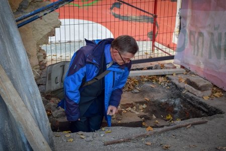 АРХЕОЛОГ ЮРІЙ ЛУКОМСЬКИЙ: ЩОБ ДОСЛІДИТИ ЗНАЙДЕНУ ЧАСТИНУ АРКИ – ТРЕБА ПРОВОДИТИ РОЗКОПКИ