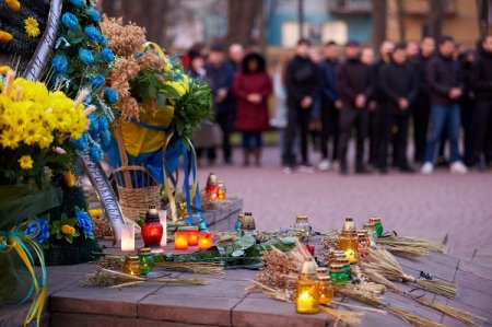 В ІВАНО-ФРАНКІВСЬКУ ВШАНУВАЛИ ПАМ’ЯТЬ ЖЕРТВ ГОЛОДОМОРІВ