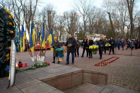 В ІВАНО-ФРАНКІВСЬКУ ВШАНУВАЛИ ПАМ’ЯТЬ ЖЕРТВ ГОЛОДОМОРІВ