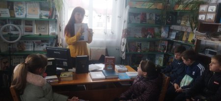 ПРО ПИСЕМНІ ДЖЕРЕЛА У БІБЛІОТЕЦІ