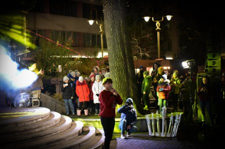 ЗАСЯЯЛА ЦЕНТРАЛЬНА ЯЛИНКА ІВАНО-ФРАНКІВСЬКА
