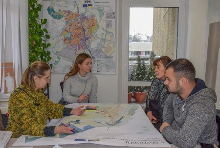  ТРИВАЄ РОБОТА ПО РОЗРОБЦІ І ОНОВЛЕННЮ МІСТОБУДІВНОЇ ДОКУМЕНТАЦІЇ МІСТА ІВАНО-ФРАНКІВСЬКА ТА ПРИЄДНАНИХ СІЛ