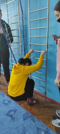 Спортивні змагання серед дітей з порушенням фізичного розвитку до Дня Святого Миколая